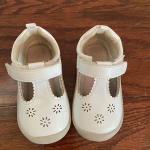 Size 6 Stride Rite Cheyenne Mary Jane White